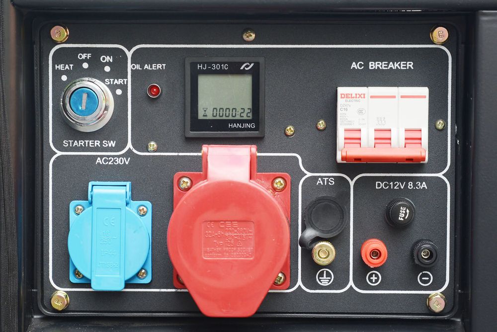 Дизель генератор трехфазный TSS SDG 7000EH3A - [6.5 кВт / 380V] с блоком АВР