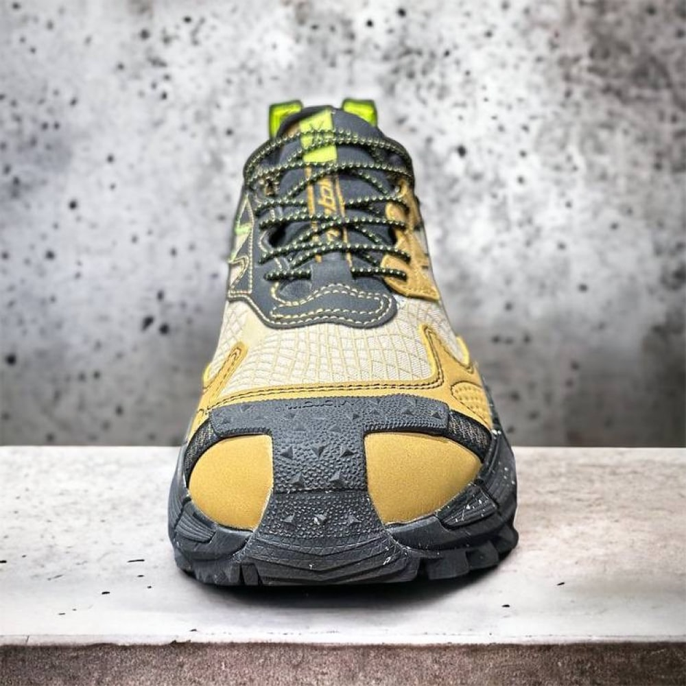 Reebok Zig Kinetica 2 • Brown