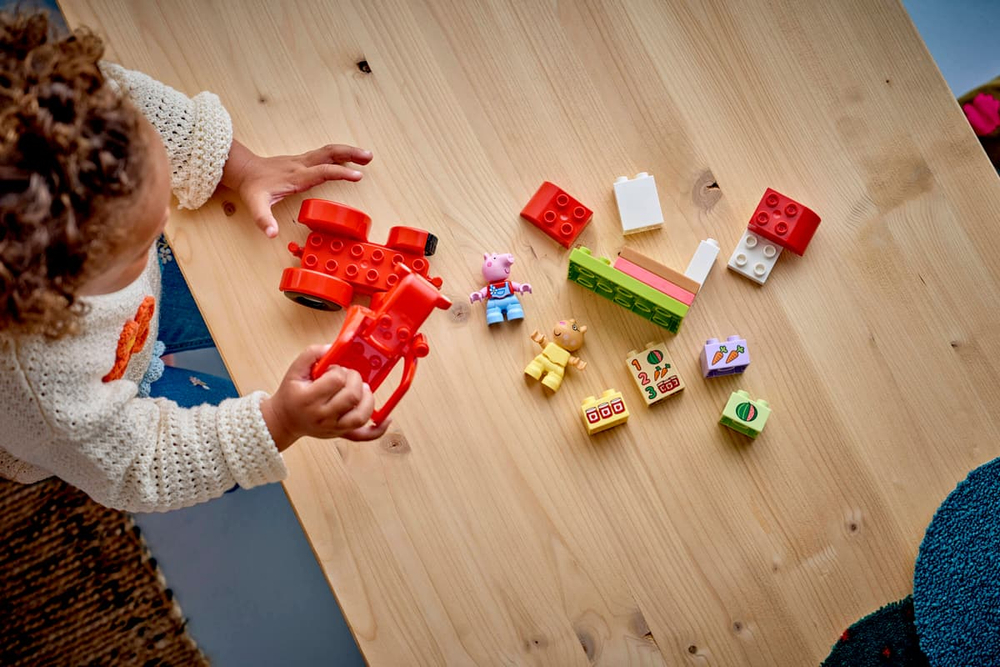 Конструктор LEGO Duplo 10468 Peppa Pig: Tractor and Market