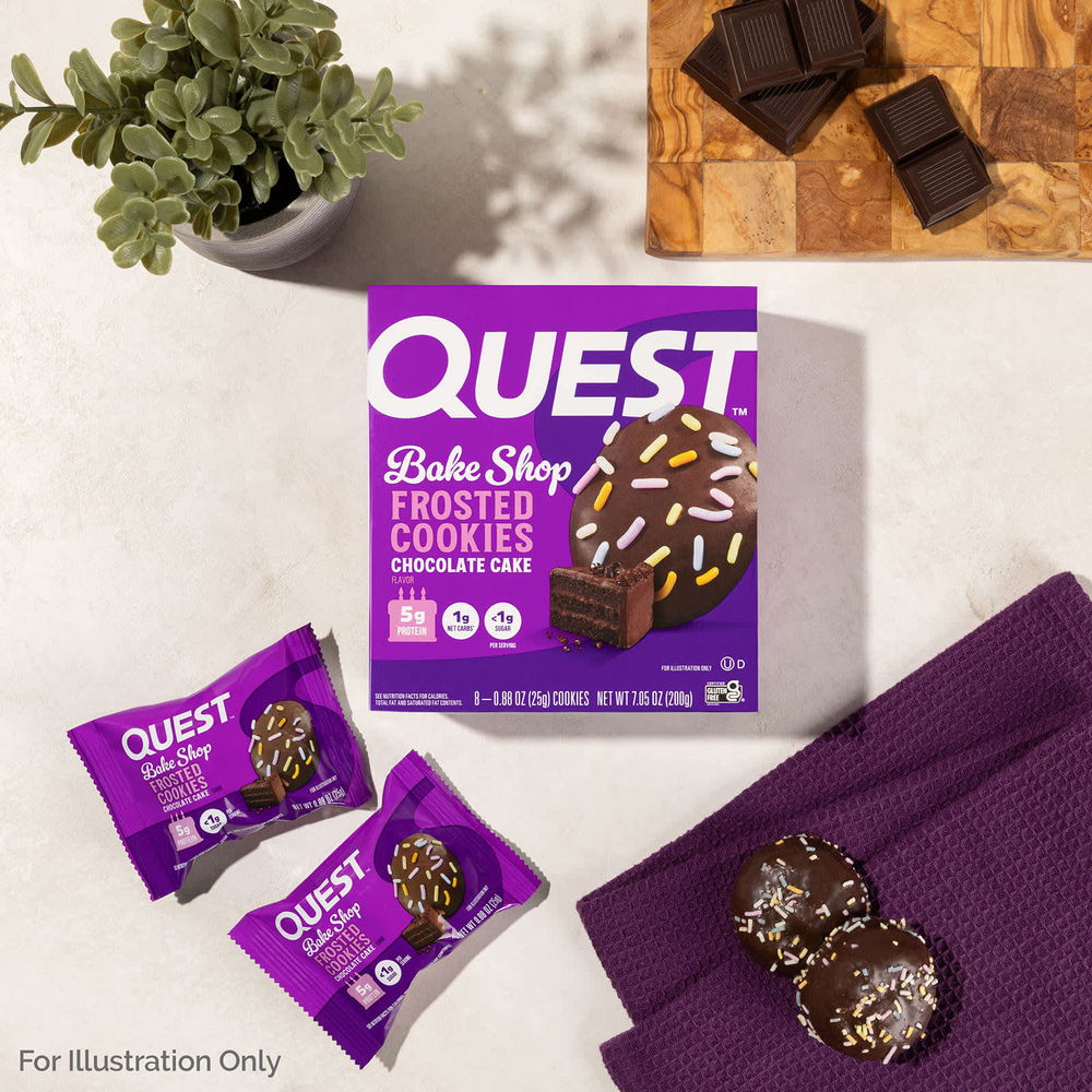 Quest Nutrition, Bake Shop, глазированное печенье, шоколадный торт, 8 печенья по 25 г (0,88 унции)