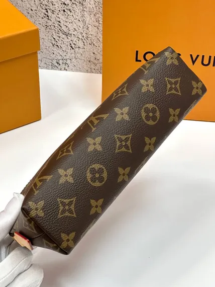 Косметичка Louis Vuitton Cosmetic Pouch коричневый