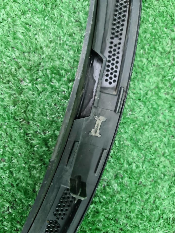 Расширитель крыла левый VW Touareg 2 NF (10-18)