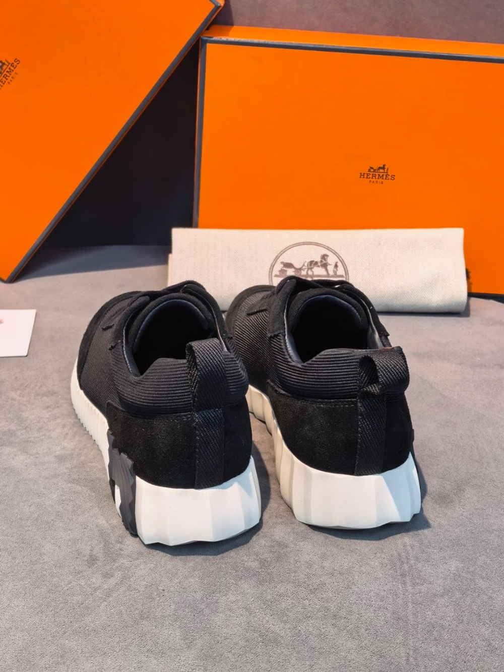 Кроссовки Hermes