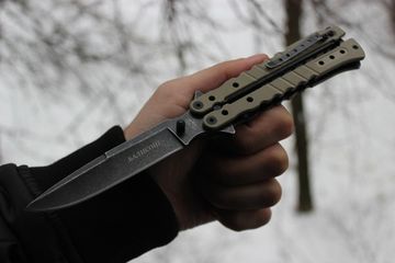 Складной нож НОКС Балисонг 203-740405 BW c клинком из стали 440C, рукоять