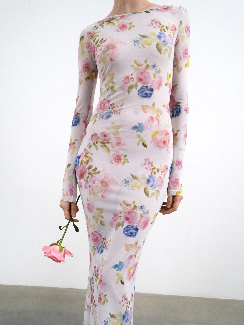 Монет макси (Monet maxi), платье макси из молочной сетки с цветочным принтом