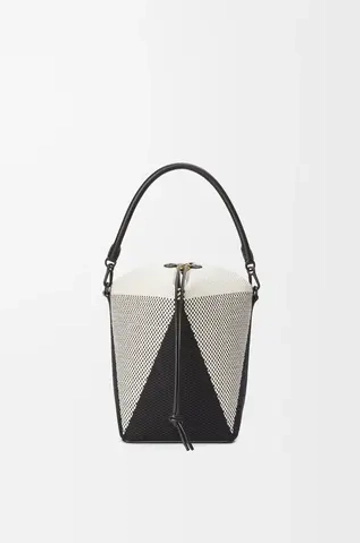 Loewe Сумка-ведро Treasure Bako из жаккардовой парусины и телячьей кожи, натуральный/черный