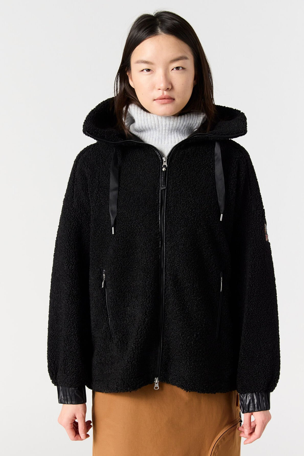 Толстовка жен. Parajumpers NOELLE 541 черная