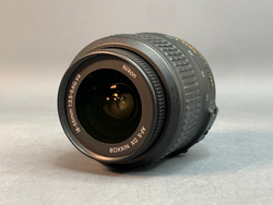 Nikon D5000 kit 18-55mm 22.000 кадров