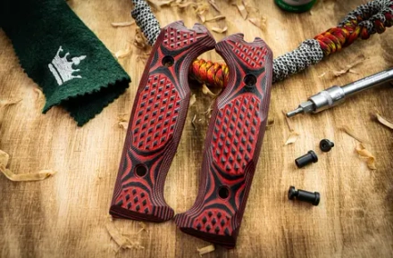 Накладки Ural G10 Черно-Красные