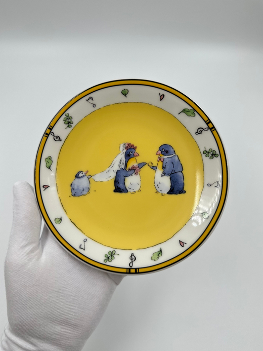 Тарелка «Penguin Village» Narumi