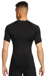 FB7932-010 Футболка тренировочная Nike Dri-fit Tight Top Ss FB7932-010