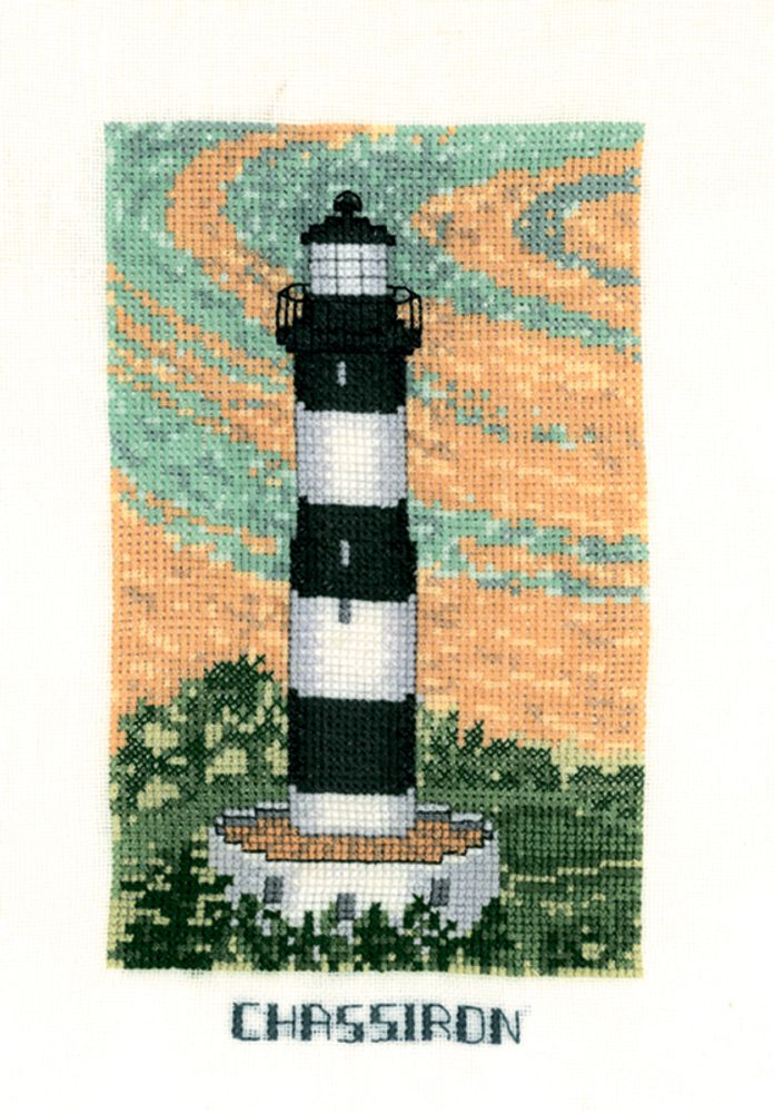 Набор для вышивания нитками Le Bonheur des Dames, Phare Des Chassiron (Маяк Шассирон), 10,5х18 см Набор для вышивания нитками Le Bonheur des Dames, Phare Des Chassiron (Маяк Шассирон), 10,5х18 см