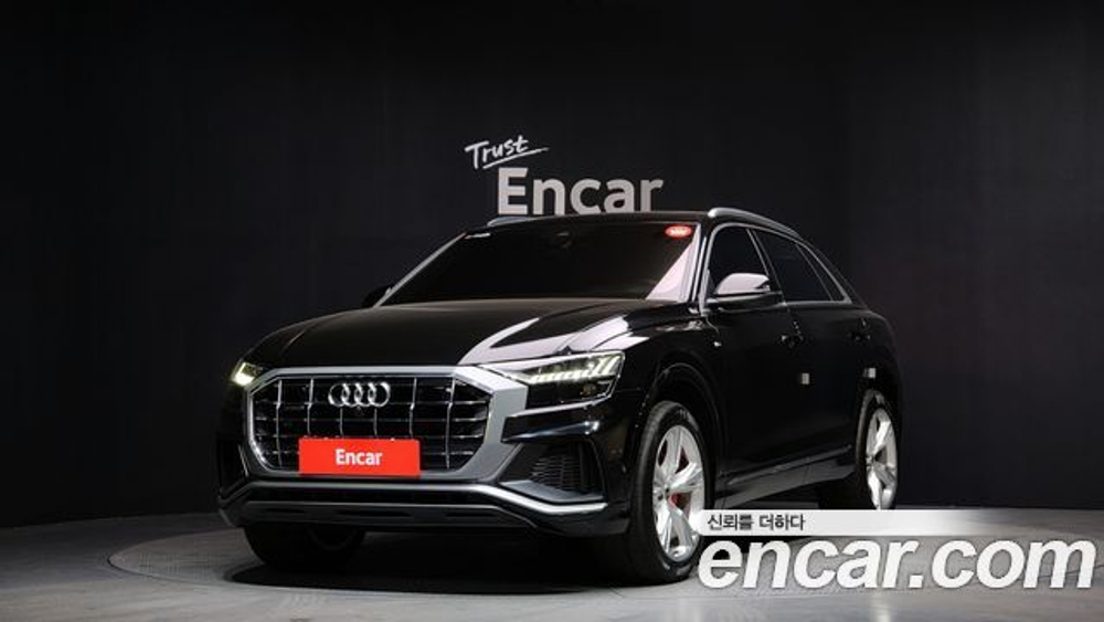 Audi Q8 45 TDI Quattro Premium — 2022
