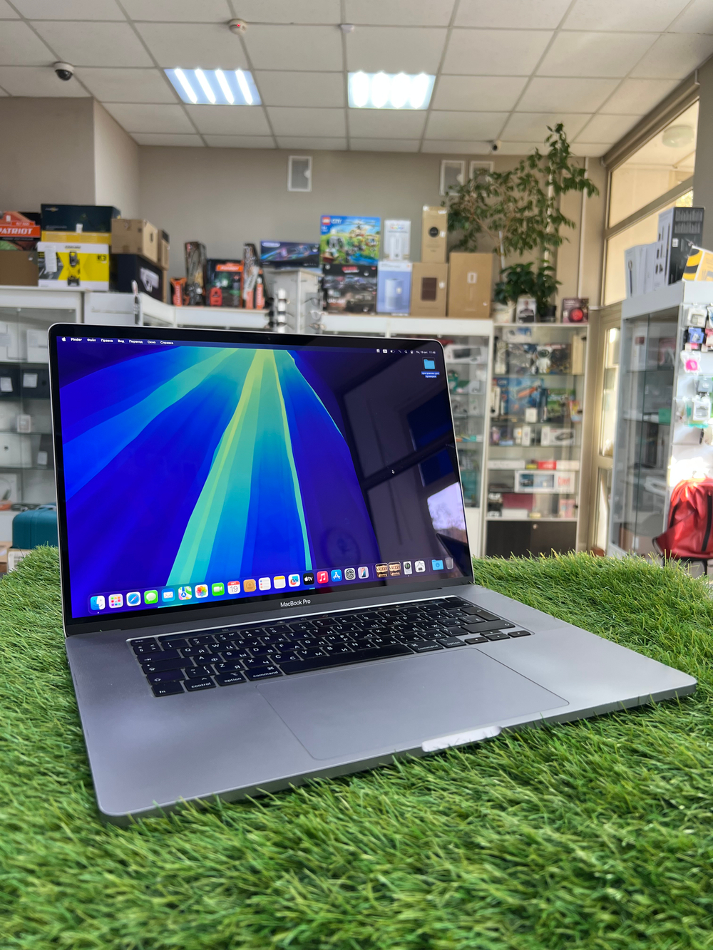 Б/У MacBook Pro 16 2019 I7 64/512Gb