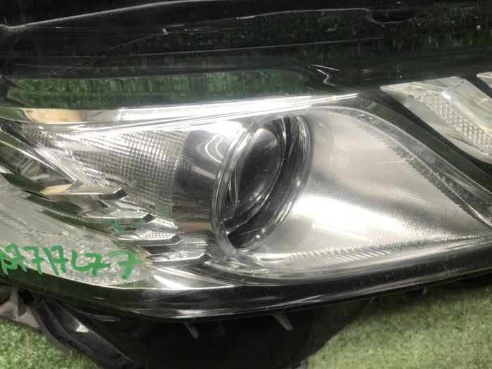 Фара правая Toyota Camry xv70 (20-нв) LED