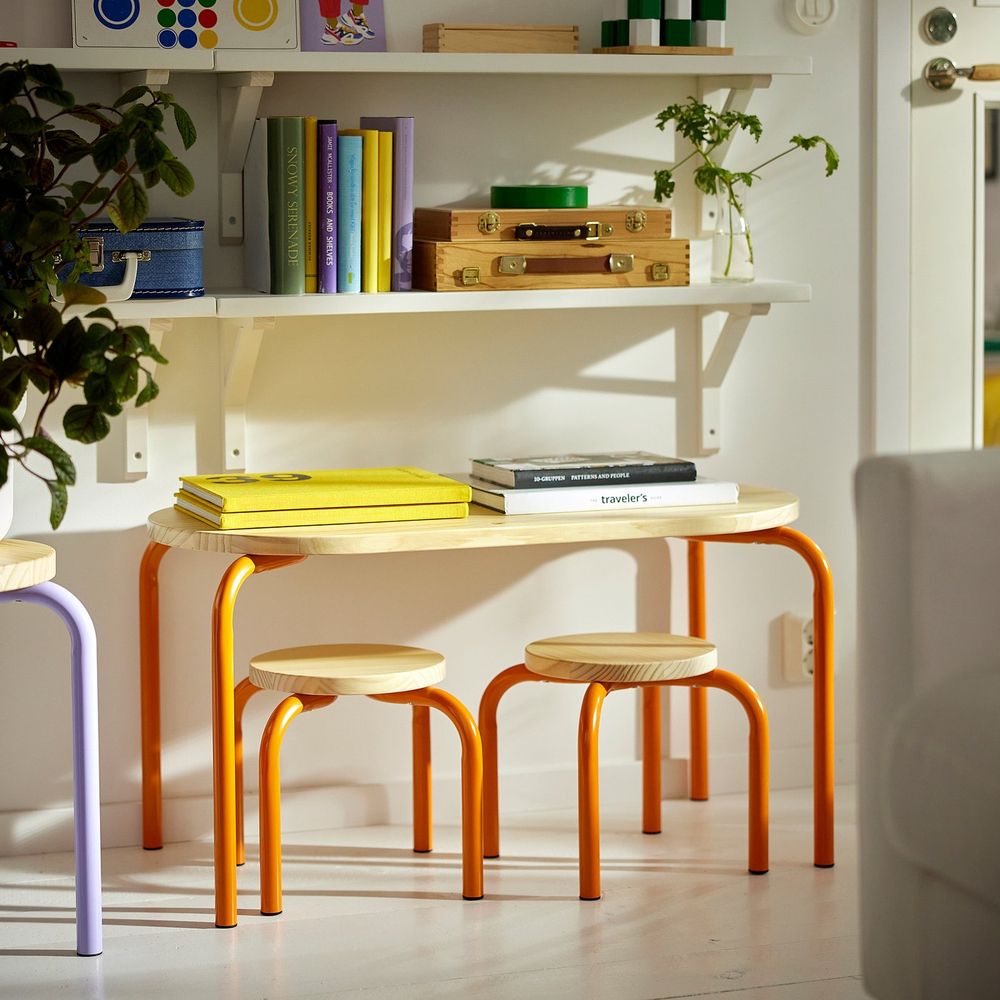 IKEA GREJSIMOJS  (ИКЕА ГРЕЙСИМОЙС)  -  Табурет детский - дерево/оранжевый