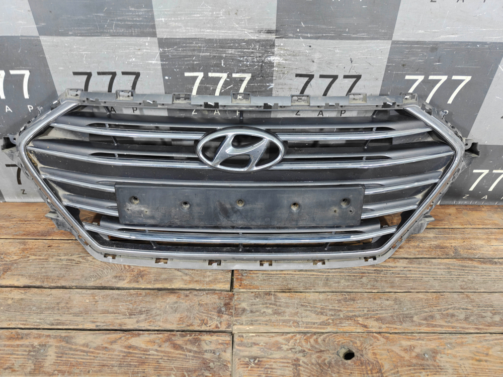 Решетка радиатора Hyundai Elantra 6 (AD) 15-19 Б/У Оригинал 86351F2100