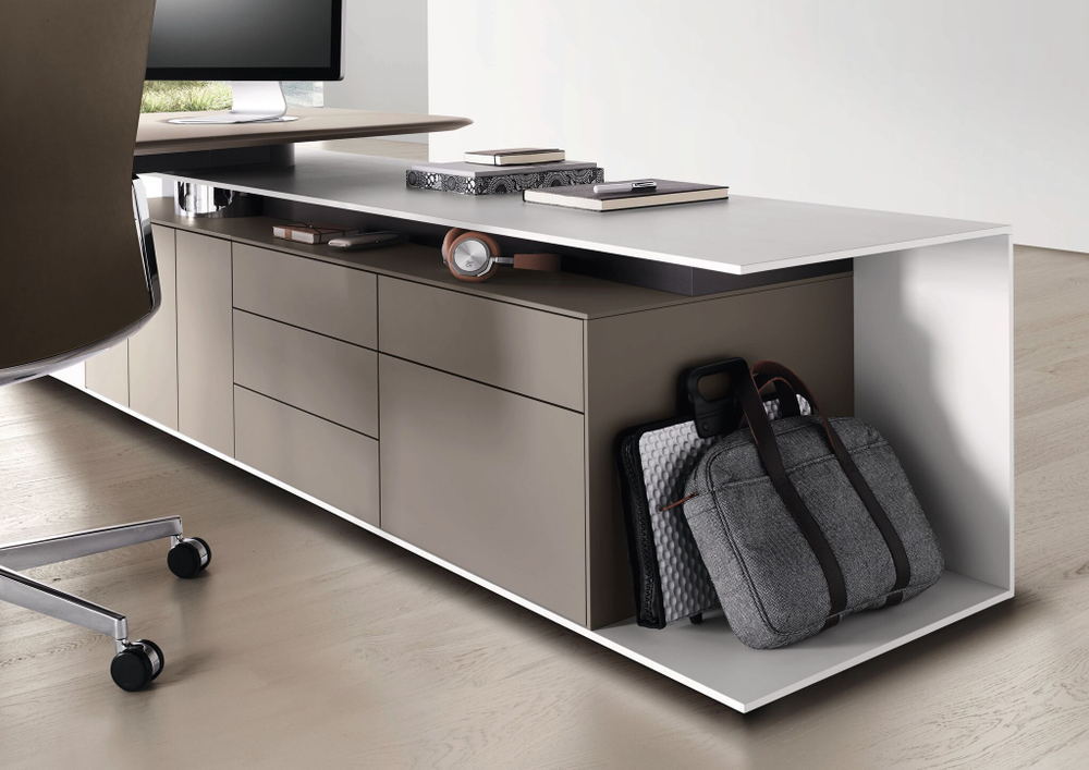 Стол руководителя Walter Knoll Keypiece Communication Desk