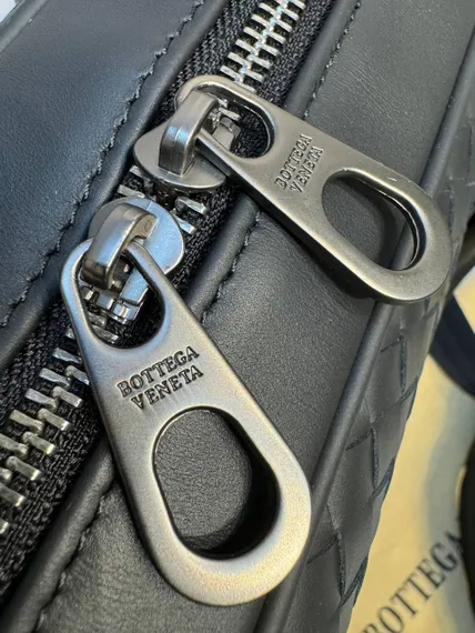 Кожаный портфель Bottega Veneta с плечевым ремнем