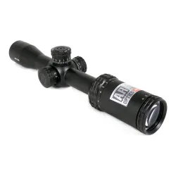 Оптический прицел Bushnell AR OPTICS 2-7x32 (AR92732) - вид сзади сбоку, окуляр и маркировка