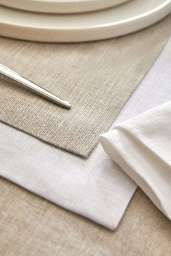 ZARA HOME ДВУХСЛОЙНАЯ НАСТОЛЬНАЯ ДОРОЖКА, СВЕТЛО-БЕЖЕВЫЙ