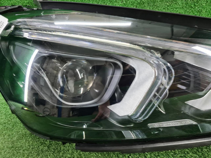 Фара правая Mercedes GLE V167 (2018-2024) LED