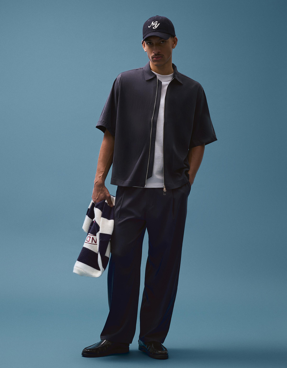 Мужская струящаяся рубашка boxy fit с коротким рукавом - BERSHKA