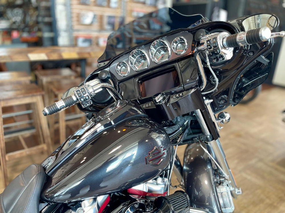 CVO Street Glide 117 Harley-Davidson (2020)