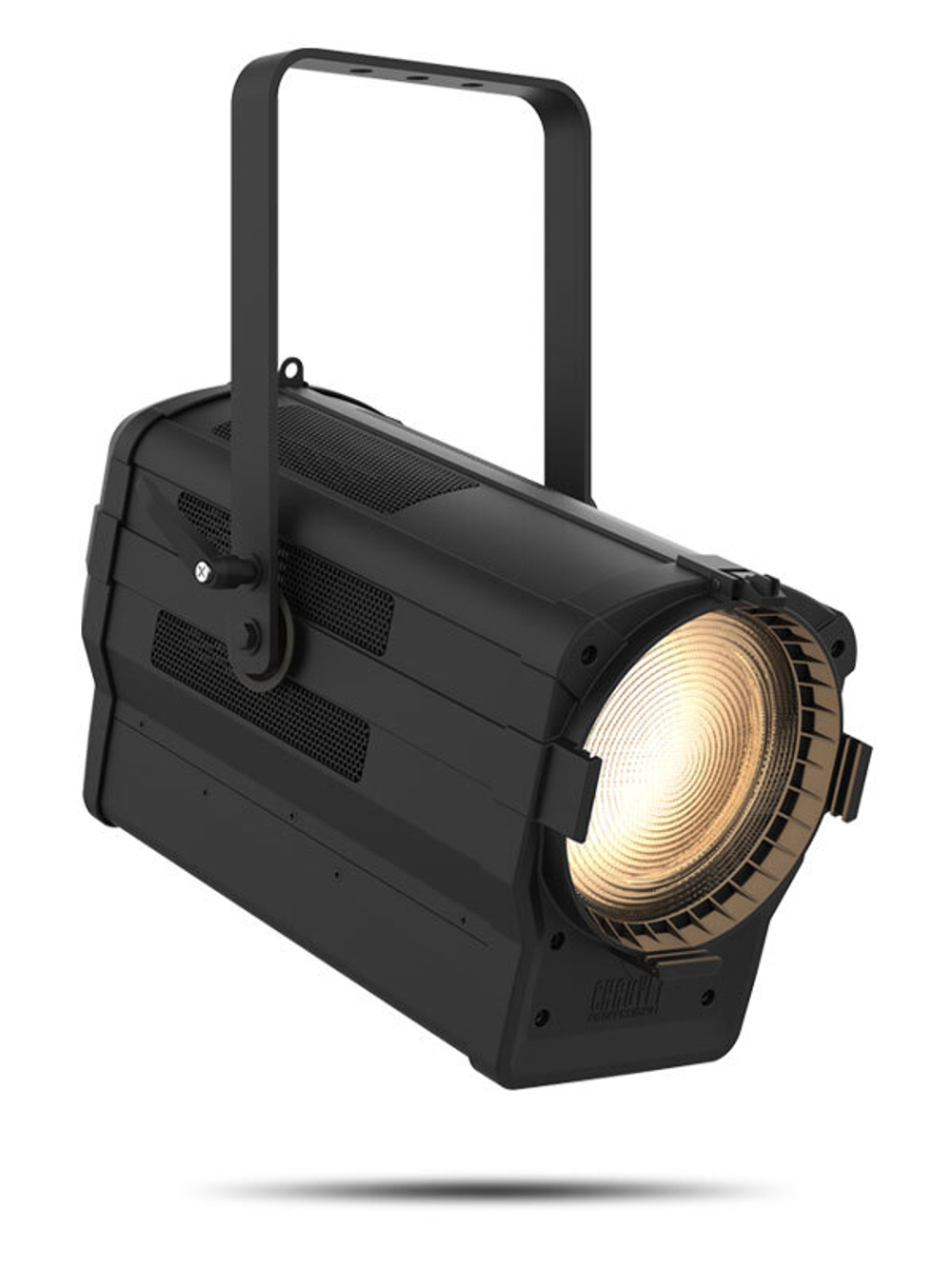 CHAUVET-PRO Ovation F-915VW светодиодный прожектор направленного света с линзой френеля. 89х3Вт светодиодов R+G+B+OR+RB+L