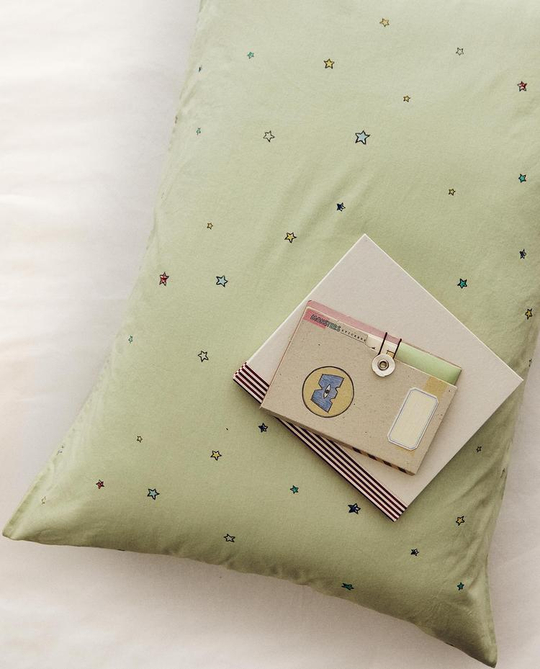 ZARA HOME ДЕТСКАЯ ХЛОПКОВАЯ НАВОЛОЧКА С ПРИНТОМ «ЗВЕЗДЫ», ЗЕЛЕНЫЙ