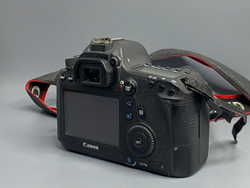Canon EOS 6D — 300000 кадров