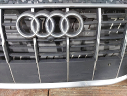 Решетка радиатора Audi Q7 (4M) 19-нв Б/У Оригинал 4M0853651AGMX3