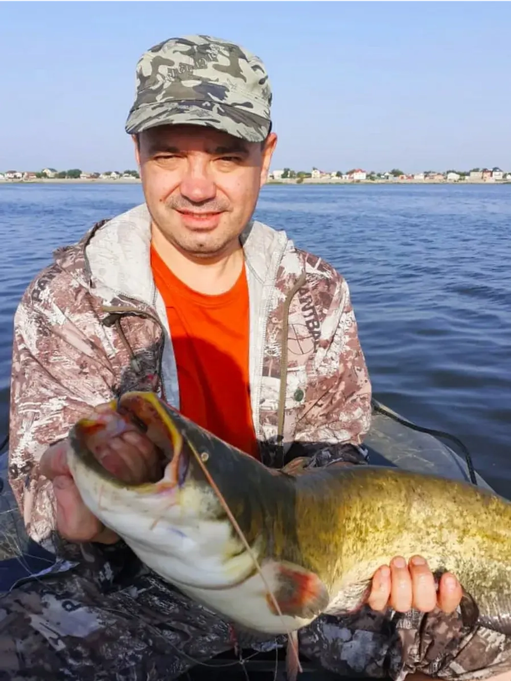 Крючок тройной рыболовный 1