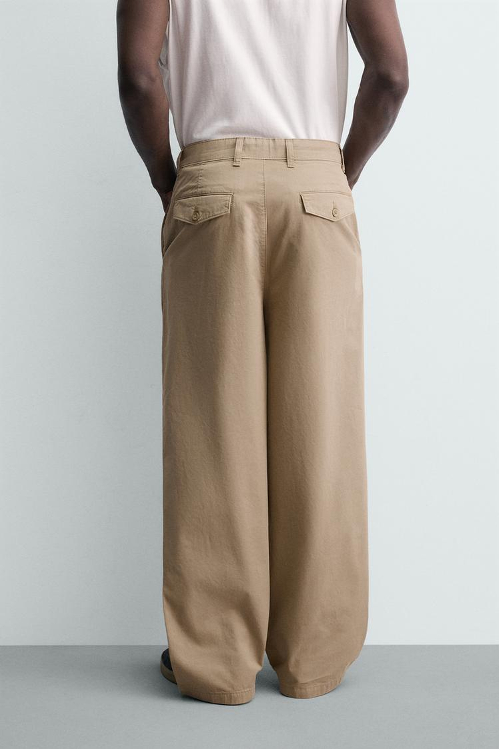 ZARA БРЮКИ ЧИНОС WIDE FIT СО СКЛАДКАМИ, БЕЖЕВЫЙ