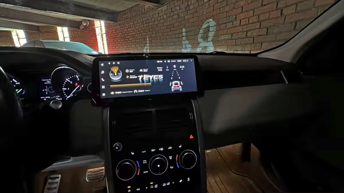 Магнитола для Land Rover Discovery Sport 2014-2019 (Harman) - Teyes LUX ONE ROUND монитор 12.3" 2K QLED на Android 10, Быстрая, CarPlay, 4G SIM-слот