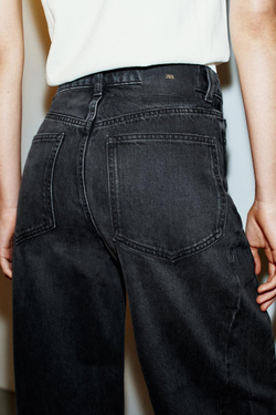 ZARA ДЖИНСЫ Z1975 BARREL С ВЫСОКОЙ ПОСАДКОЙ, ЧЕРНЫЙ