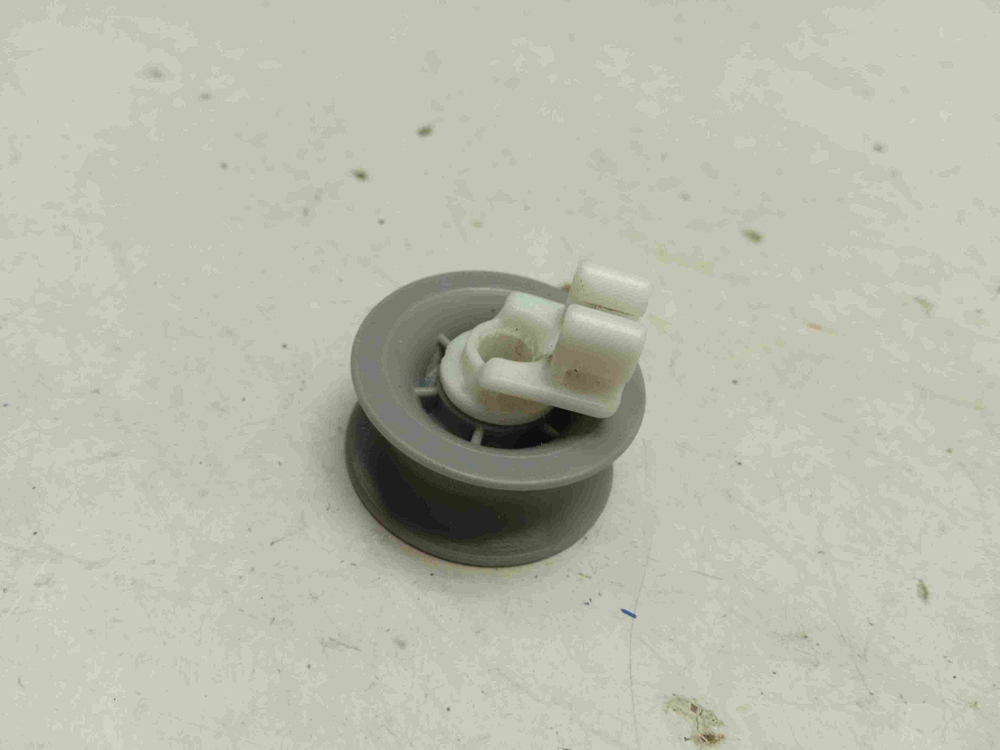 SMV50E30RU/97 ктп24 Ролик верхней корзины для посудомоечной машины Bosch SMV50E30RU/97 б/у