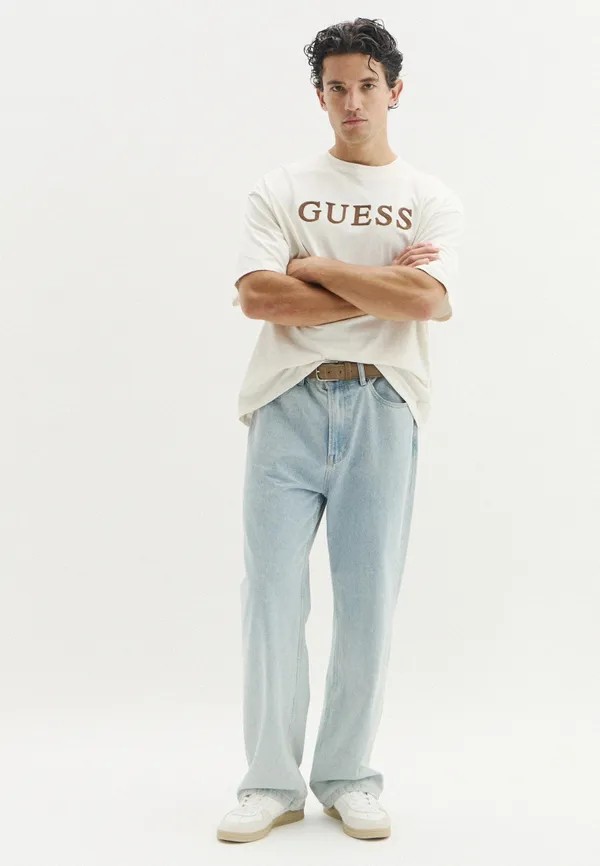 Футболка мужская GUESS