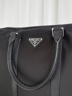 Дорожная сумка Prada