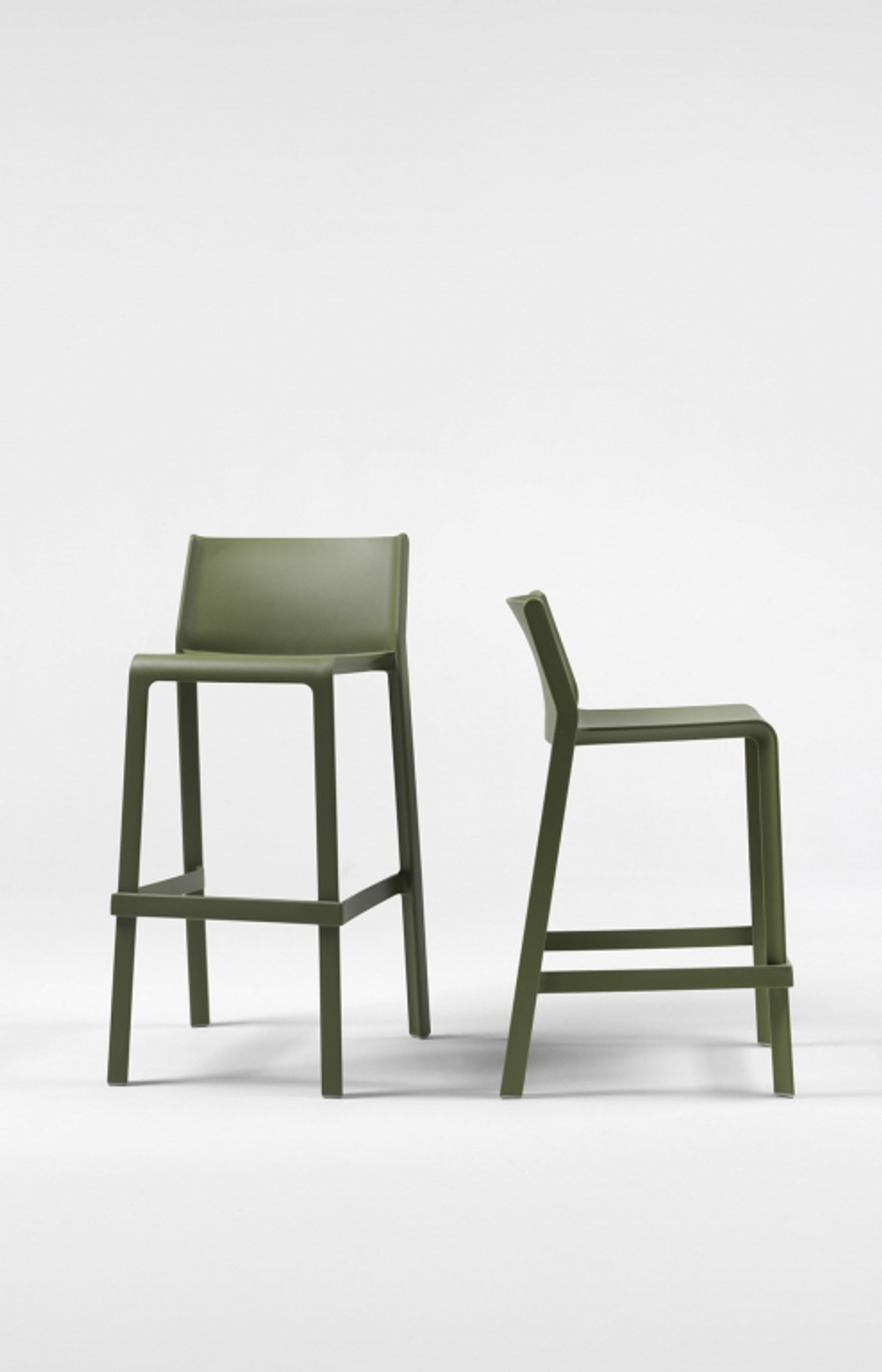 Стул пластиковый барный Trill Stool
