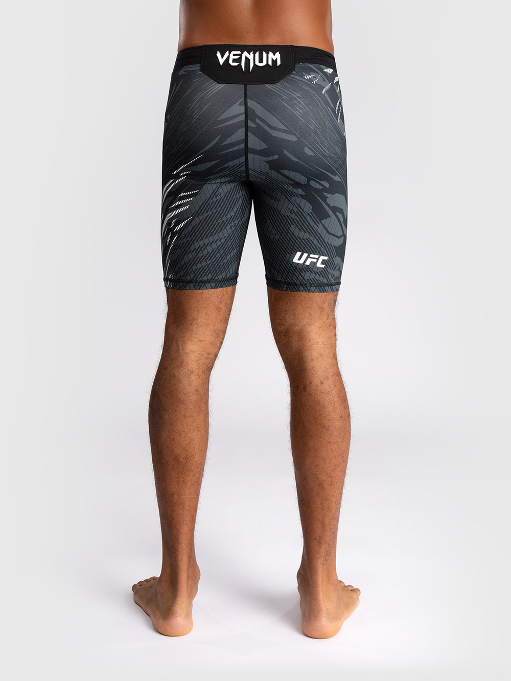 Компрессионные шорты UFC Fusion by Venum Authentic Fight Night Black