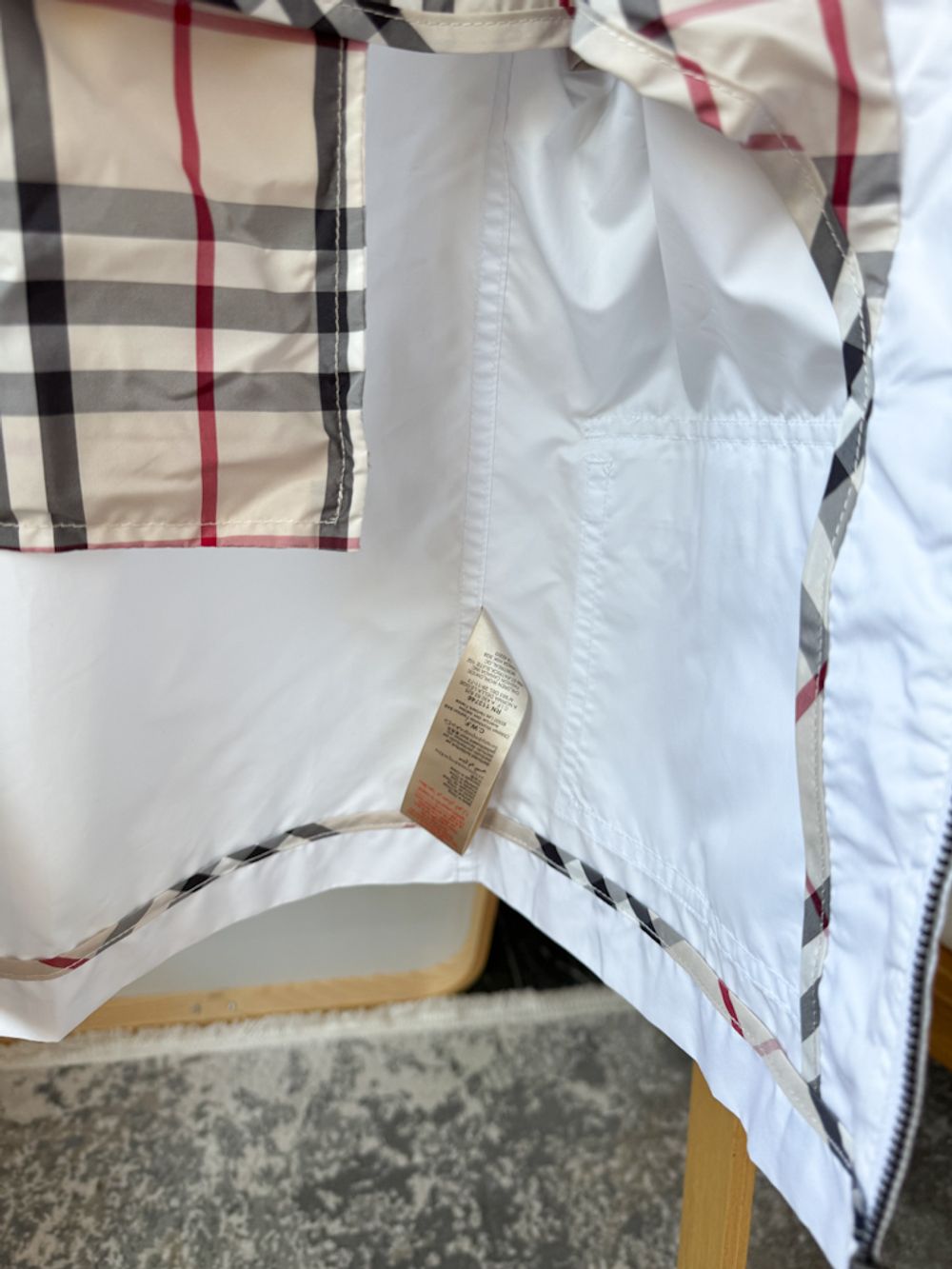Ветровка Burberry, 104