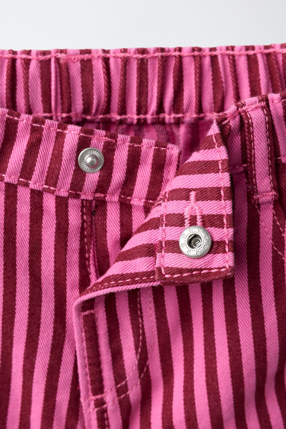 ZARA ДЖИНСЫ-КЮЛОТЫ В ПОЛОСКУ, РОЗОВЫЙ