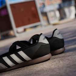 ADIDAS Балетки Barreda Mary Jane, черный/белый