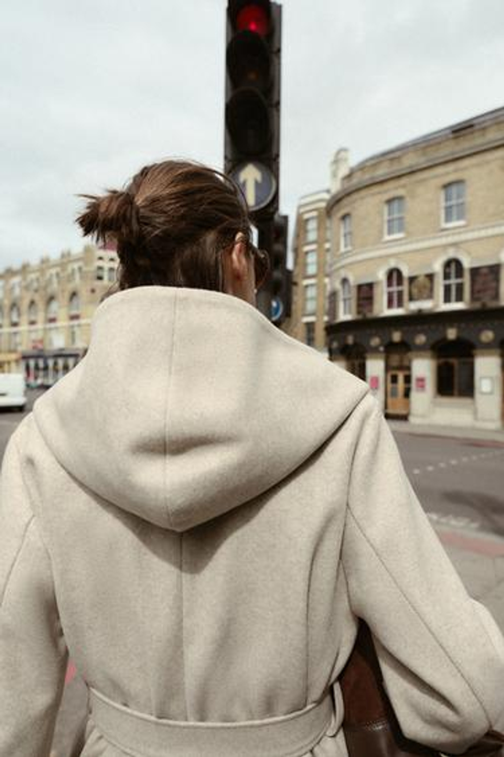 Мягкий плащ с капюшоном - ZARA