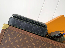 Сумка через плечо/мессенджер Louis Vuitton Trio