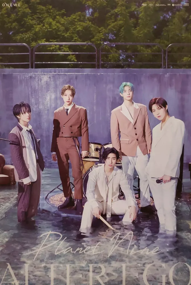 Официальный постер ONEWE - PLANET NINE : ALTER EGO (3 ver,) Официальный постер ONEWE - PLANET NINE : ALTER EGO (3 ver,)
