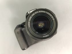 Canon 650D kit 18-55mm 3.5-5.6 IS II 9.600 кадров