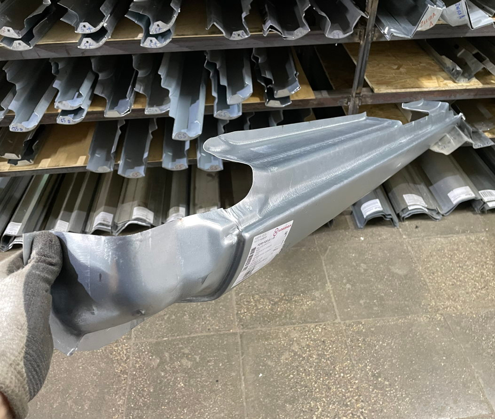 Порог левый Ford Focus 2, C-Max 2004-2011 (Klokkerholm)