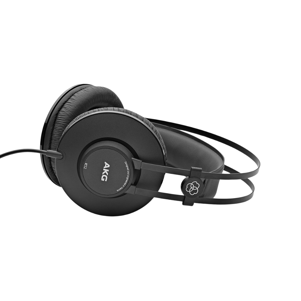 AKG K52
